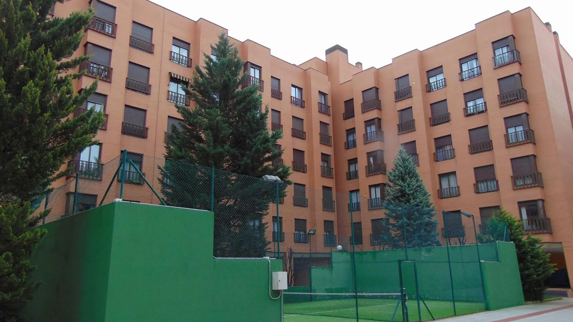 Airport Madrid Plenilunio Suites Beige 0*,  Spain