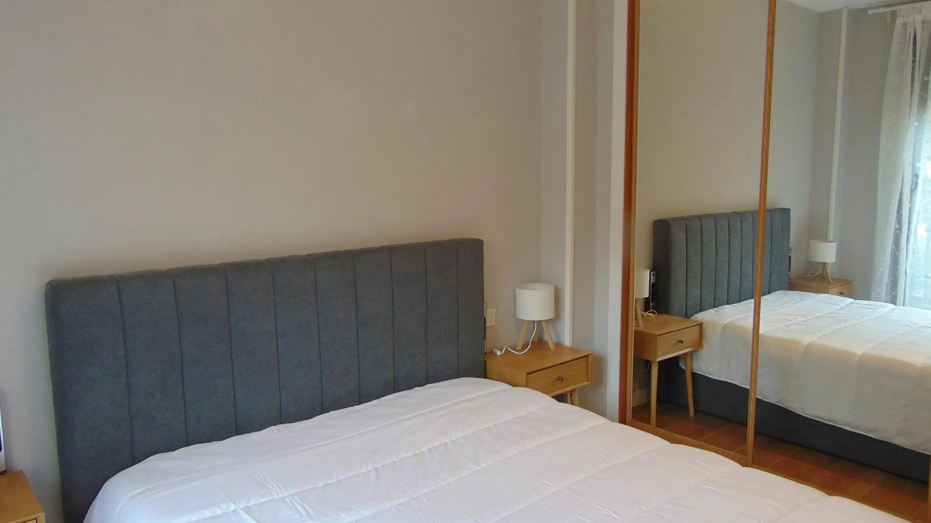 Apartment Airport Madrid Plenilunio Suites Beige