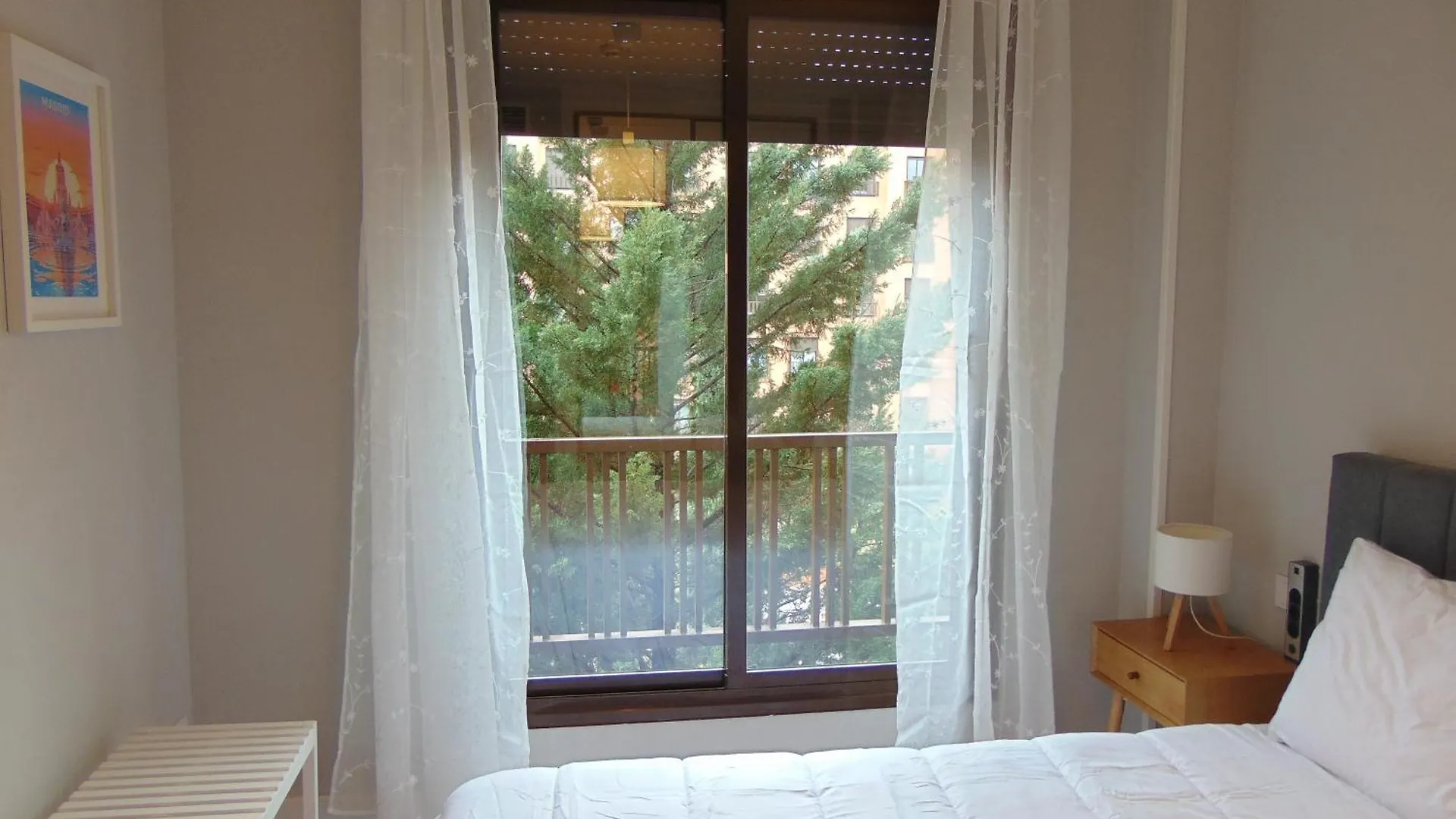 Airport Madrid Plenilunio Suites Beige Apartment