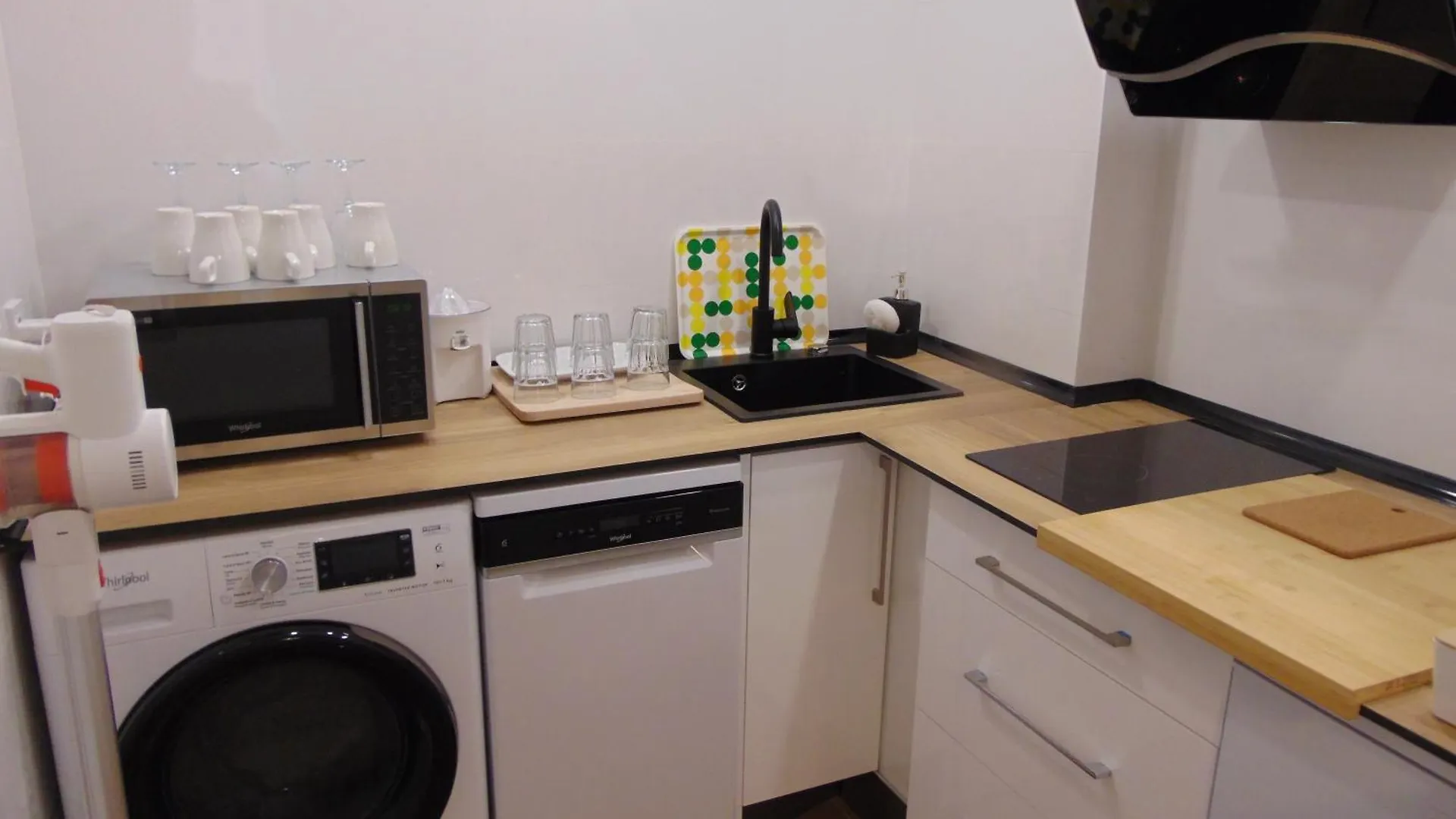 Apartment Airport Madrid Plenilunio Suites Beige