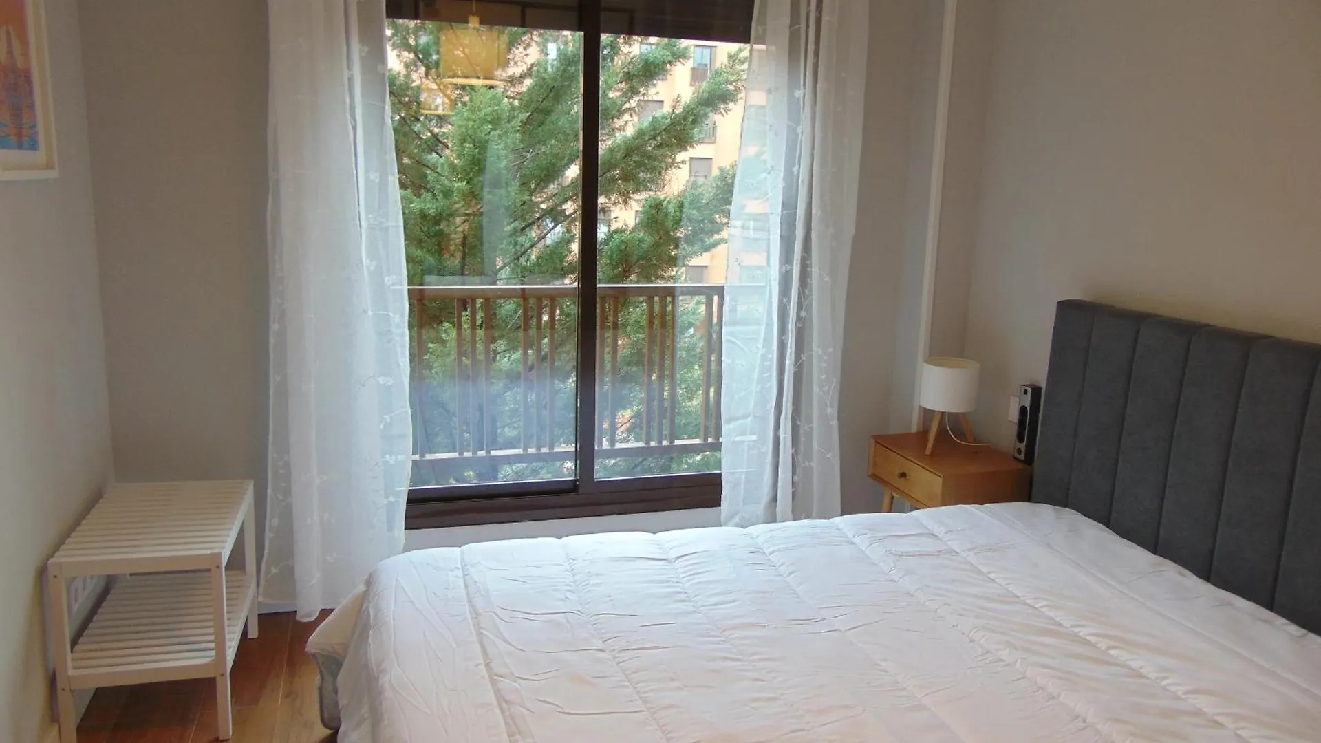 Airport Madrid Plenilunio Suites Beige